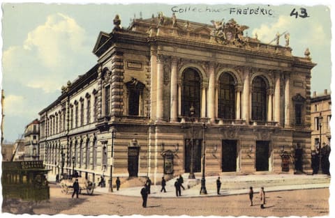 Le Théâtre