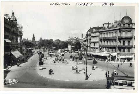Hérault La Place de la Comédie