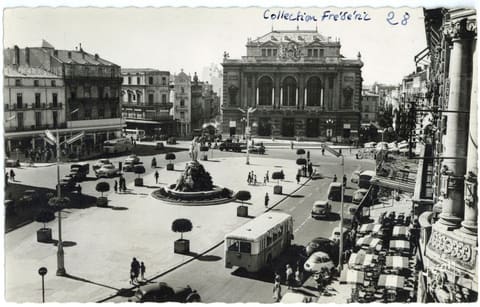 Hérault Place de la Comédie et Fontaine des Trois-Grâces