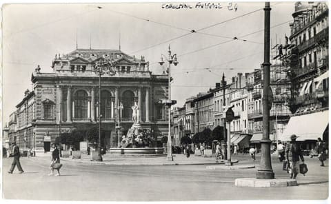 Place de la Comédie, les Trois-Grâces et le Théâtre
