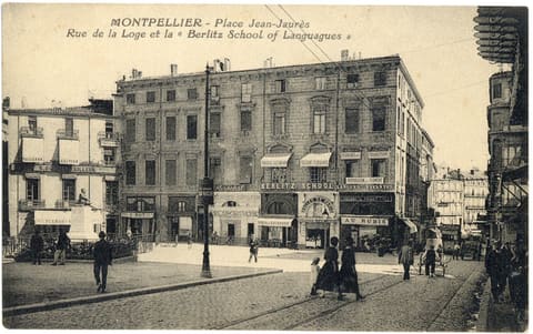 Place Jean-Jaurès Rue de la Loge et la "Berlitz Scool of Langages"