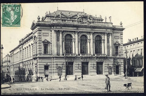 Le Théâtre