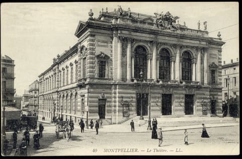 Le Théâtre