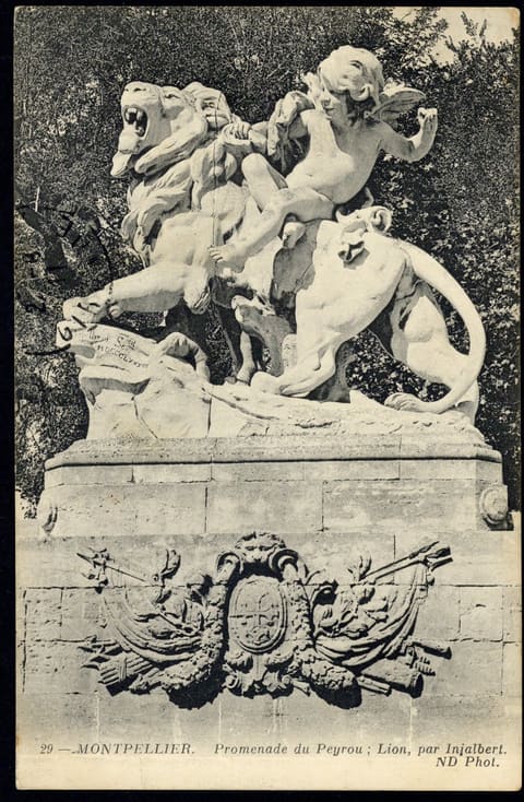 Promenade du Peyrou, Lion par Injalbert