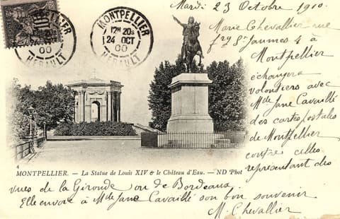 La Statue de Louis x IV et le Château d'Eau