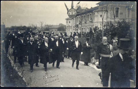 [Visite du Président de la République Raymond Poincaré, x Ie Congrés National de la Mutualité Visite à la Clinique Chirurgicale Mutualiste]