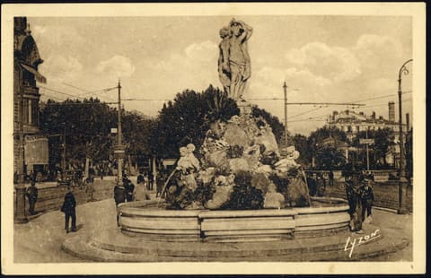 Place de la Comédie, Fontaine des Trois-Grâces