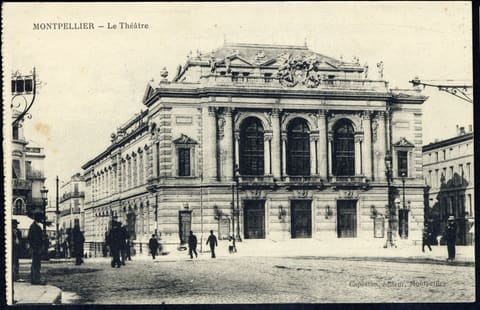 Le Théâtre