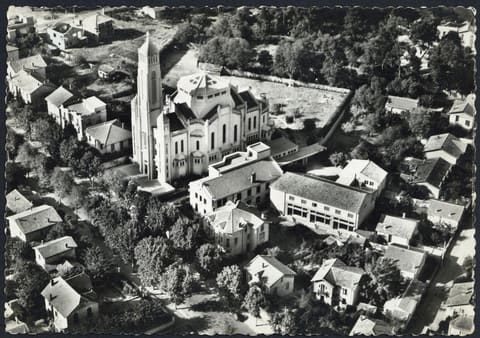 Hérault, L'Eglise Sainte-Thérèse vue d'avion