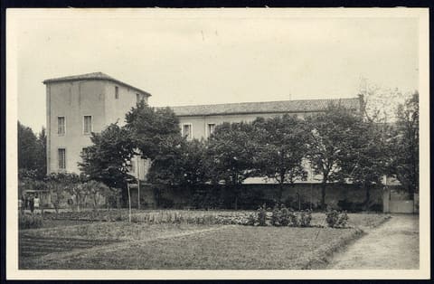 La Providence, Cours Saint-Charles