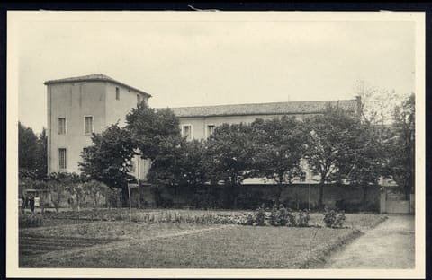 La Providence, Cours Saint-Charles
