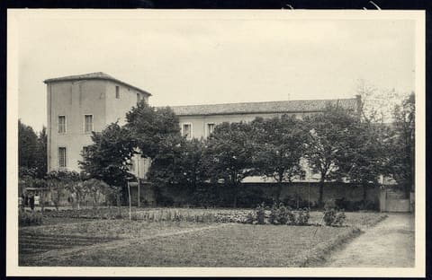 La Providence, Cours Saint-Charles