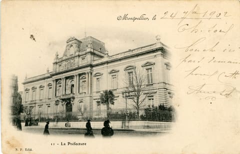 11, La Préfecture