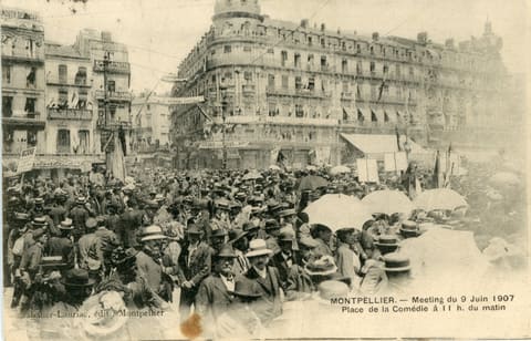 Meeting du 9 juin 1907, Place de la Comédie à 11h du matin