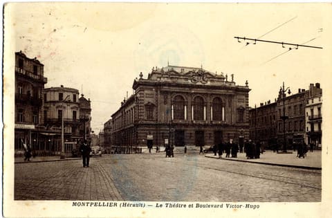 Hérault Le Théâtre et Boulevard Victor-Hugo