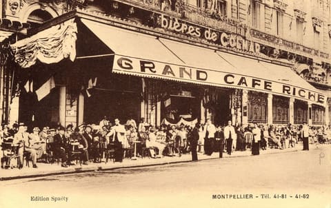 [Le Grand Café Riche]