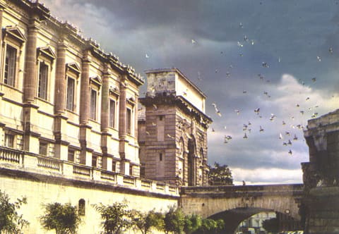 La porte du Peyrou et le Palais de Justice