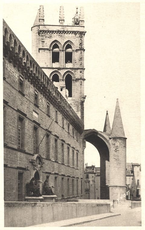 Hérault La Faculté de Médecine et la Cathédrale Saint-Pierre
