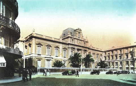 La Préfecture et la Poste