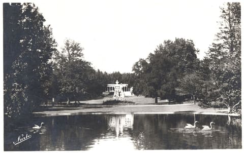 Jardin et bassin de l'Esplanade
