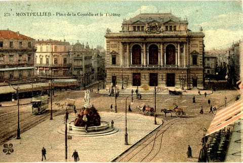 Place de la Comédie et le Théâtre