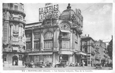 Hérault Les Galeries Lafayette Place de la Comédie