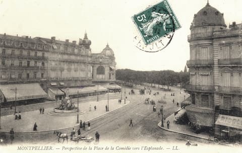 Perspective de la Place de la Comédie vers l'Esplanade