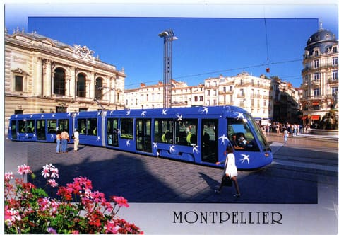 Hérault La place de la Comédie Le tramway de l'Agglomération de Montpellier