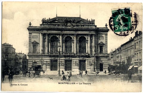 Le Théâtre
