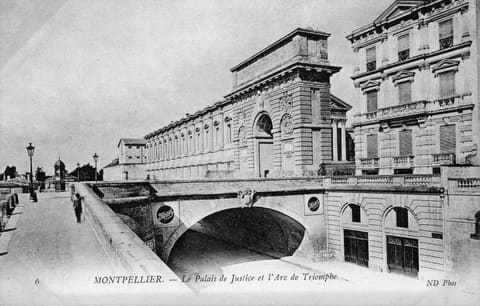 Le Palais de Justice et l'Arc de Triomphe