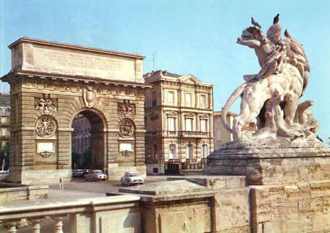 Jardin du Peyrou et l'Arc de Triomphe