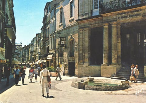 Hôtel Saint-Côme Grand rue Jean-Moulin