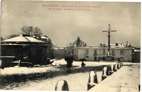 Descente du Peyrou et Caisse d'Epargne