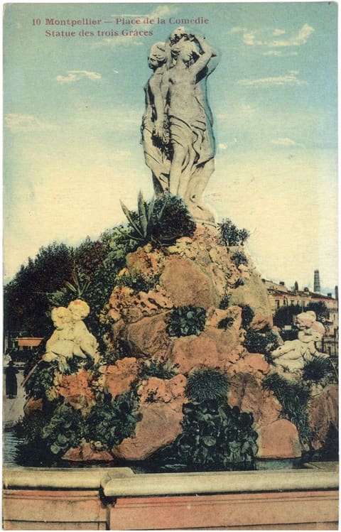 Place de la Comédie Statue des trois Grâces