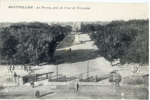 Le Peyrou, pris de l'Arc de Triomphe