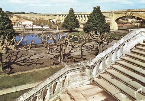 Aqueduc Saint-Clément x VIIIe siècle