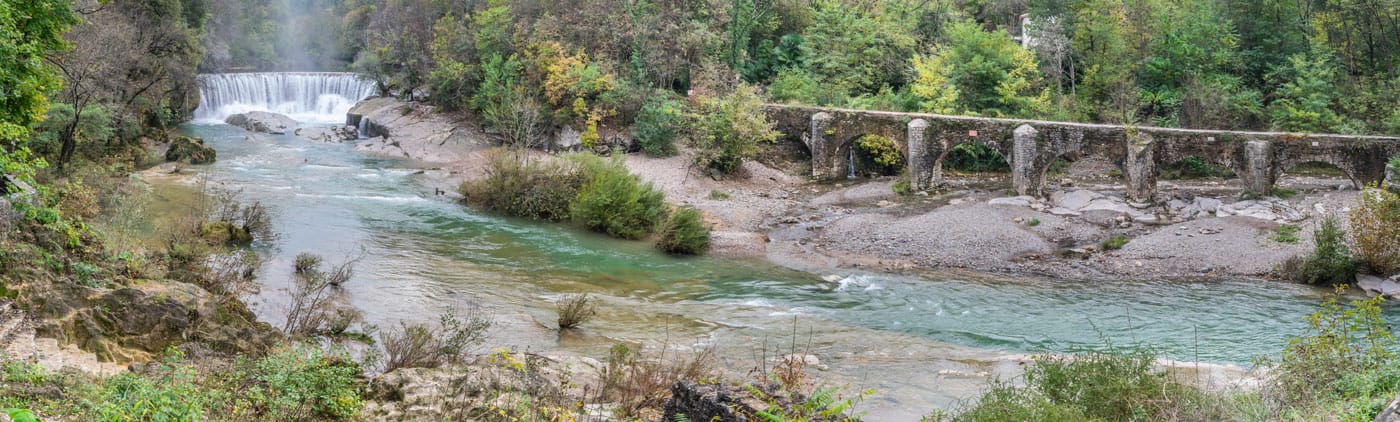 Cascade De La Vis : Un Joyau Naturel