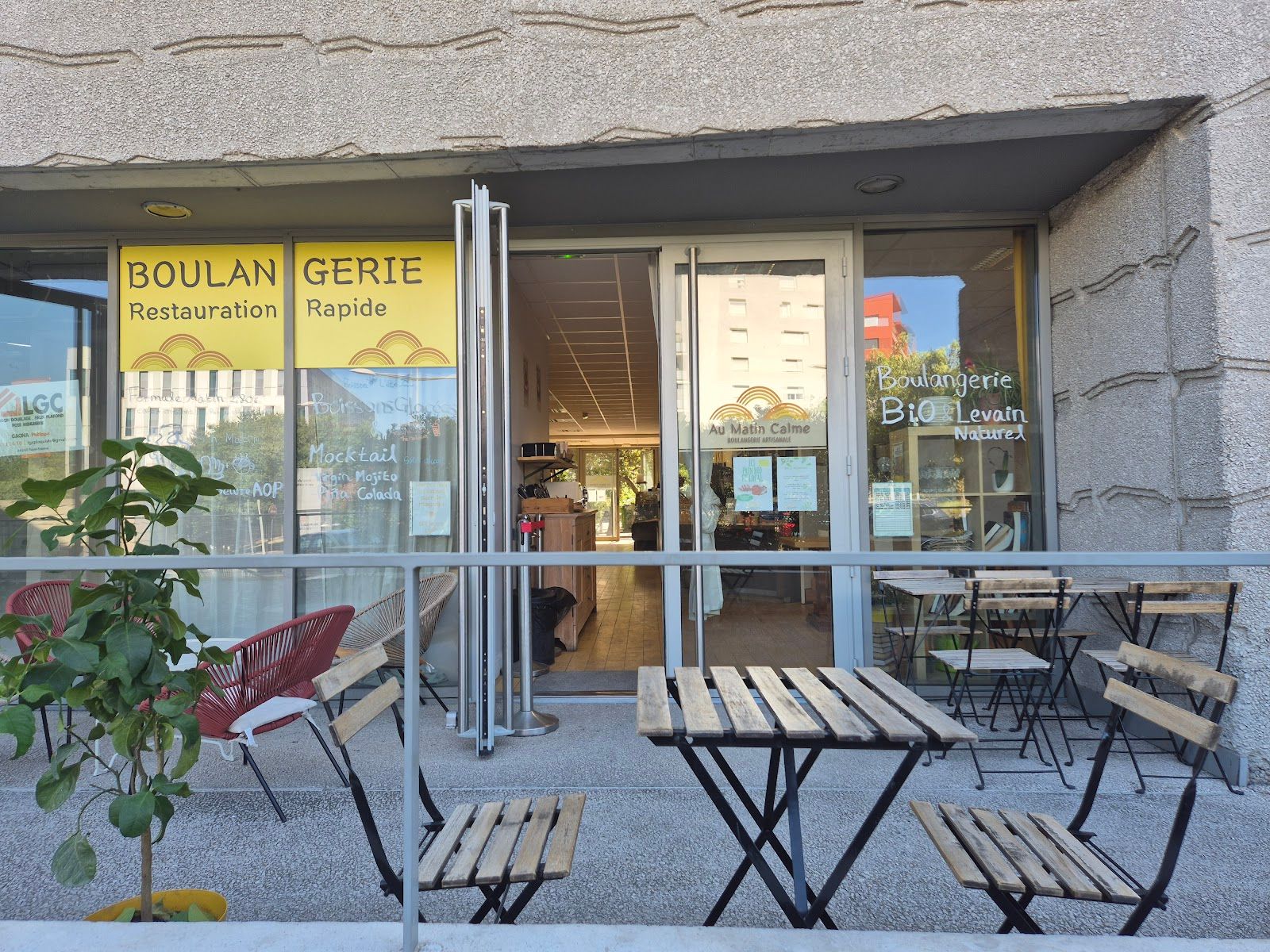 Au Matin Calme — Odysseum