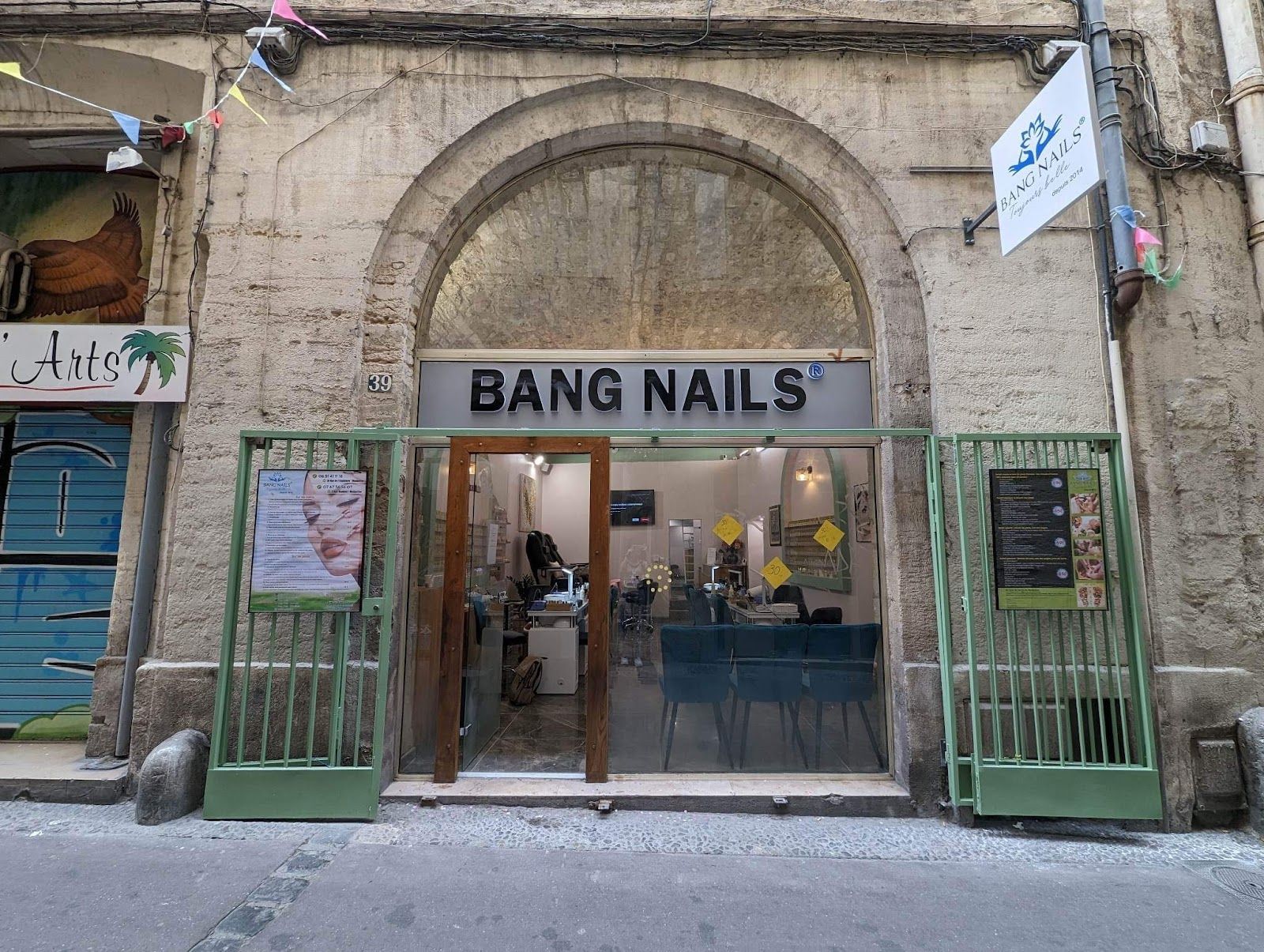 Bang Nails - l'Aiguillerie — Écusson