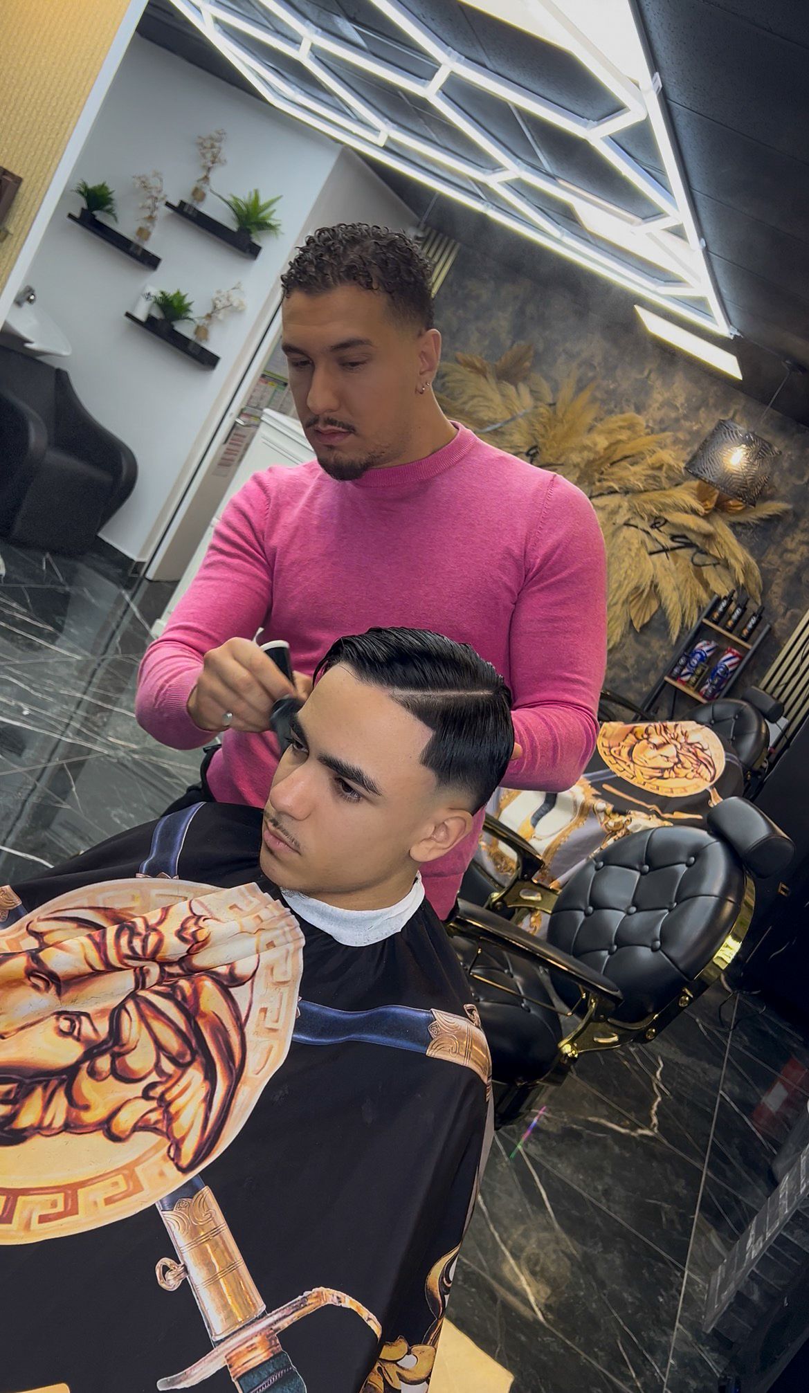 Barber Shop Montpellier La Loge — Antigone