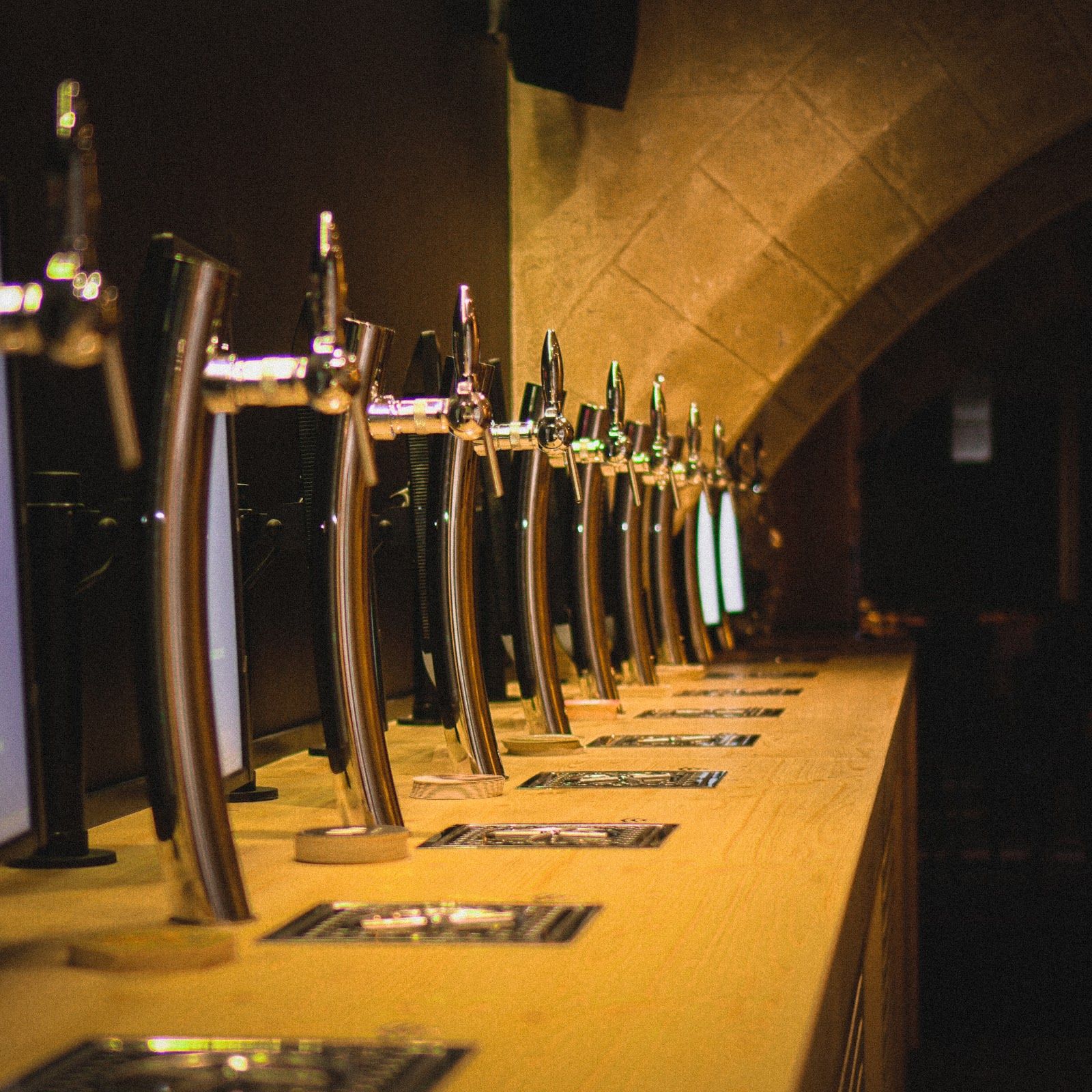 BEERS! — Comédie