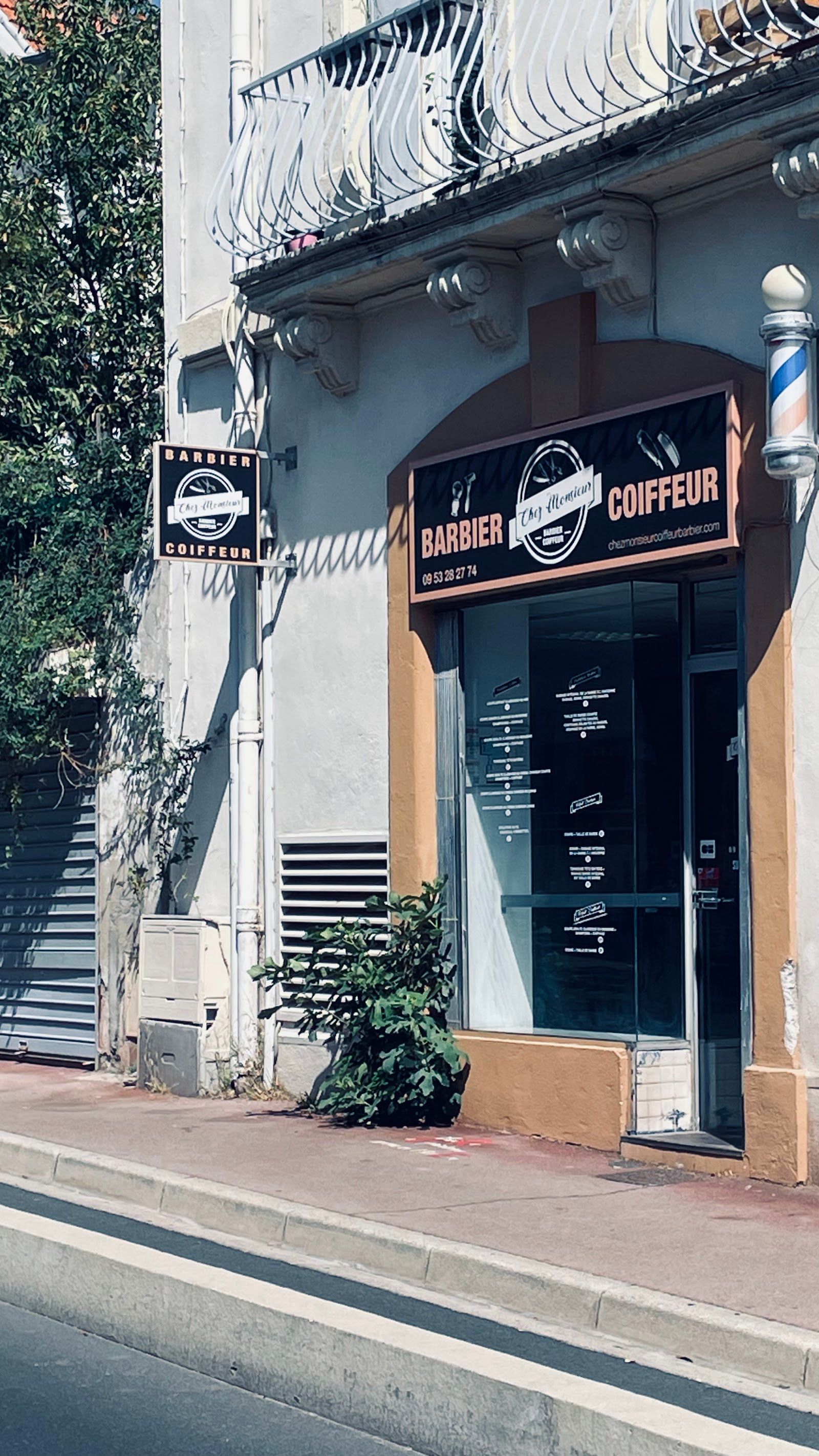 Chez Monsieur Coiffeur Barbier — Antigone