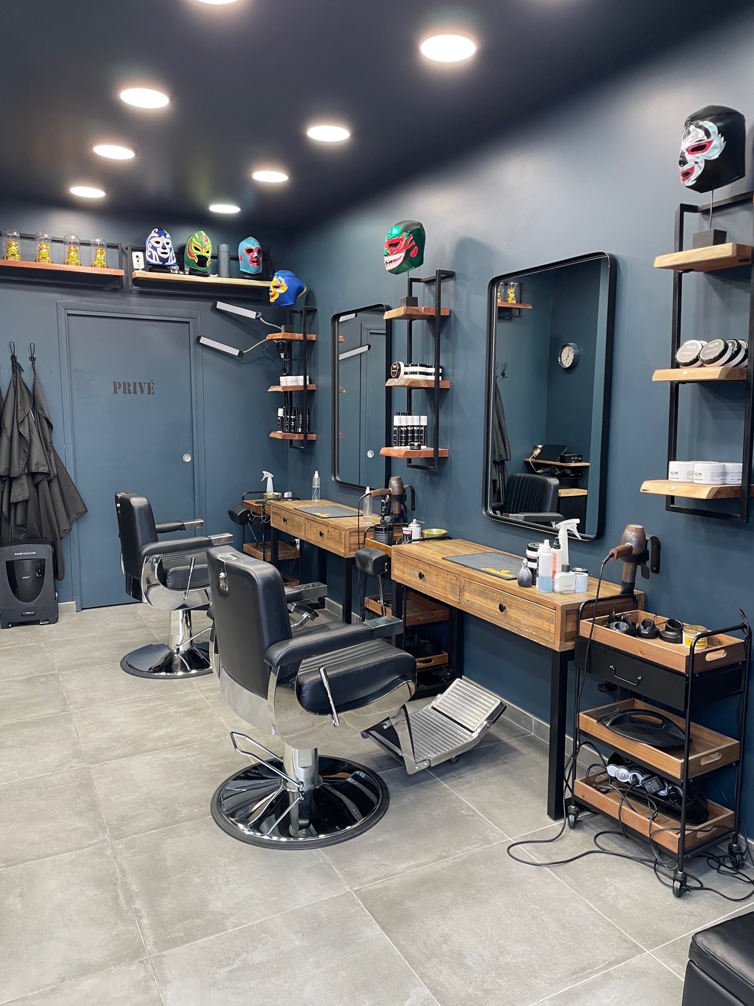 Hom coiffeur et barbier Lattes — Lattes