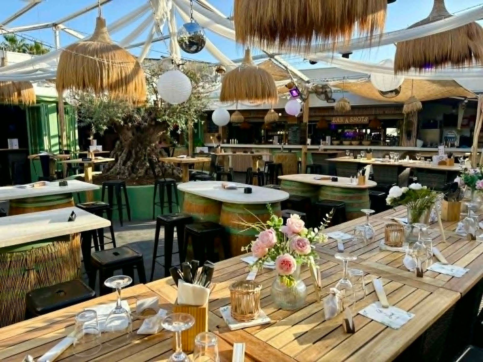 LE PATIO Resto festif — Lattes