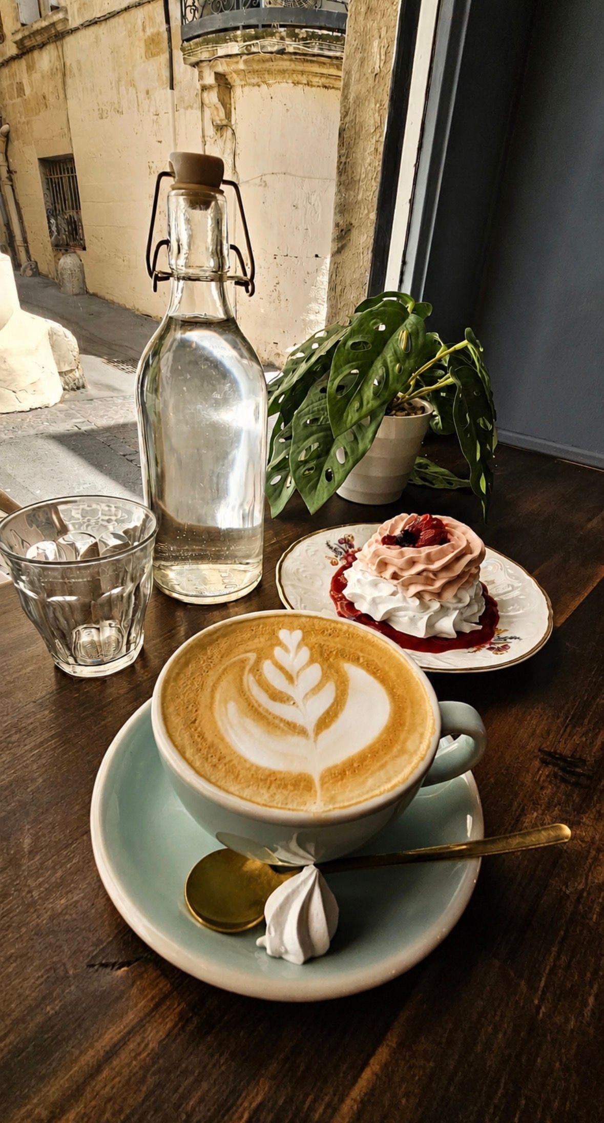 LUNÉA Brunch & Coffee — Écusson