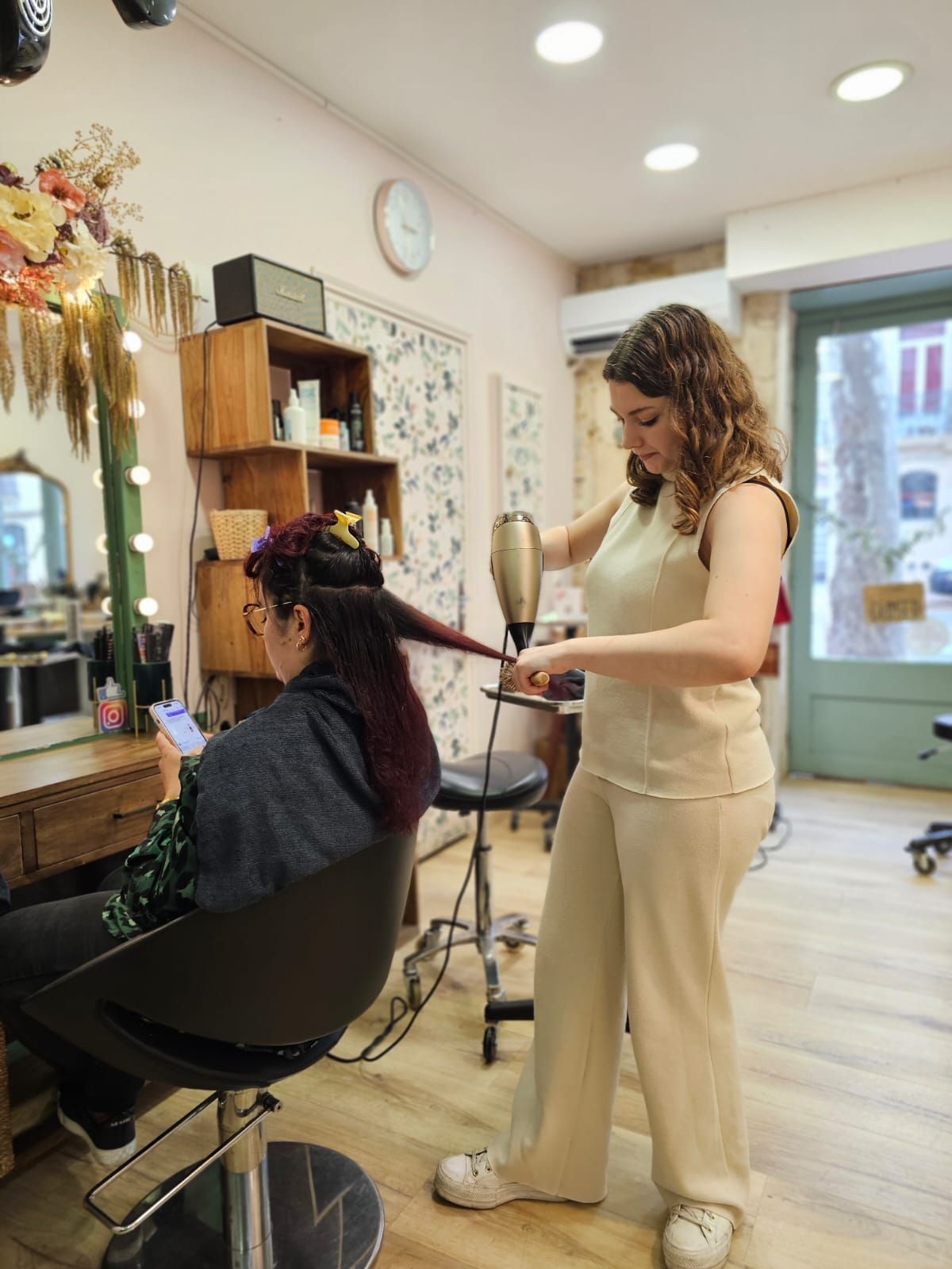 Mademoiselle Coiffe ! - Coiffeur Montpellier - Coloration végétale Montpellier — Beaux-Arts