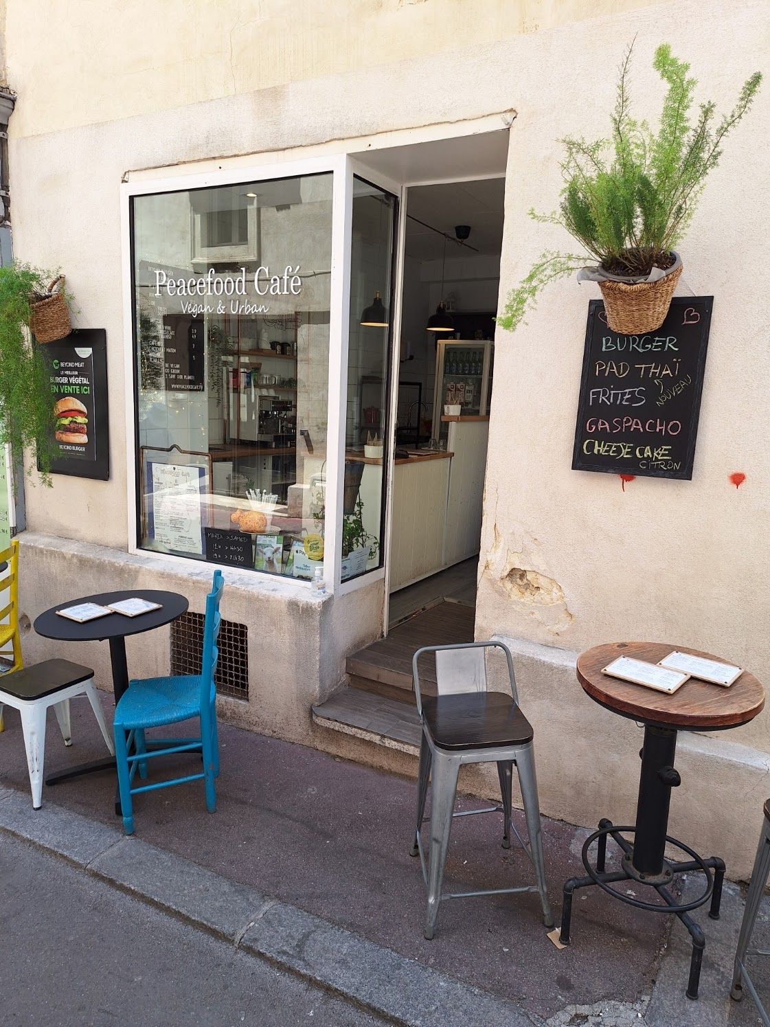 Peacefood Café — Écusson