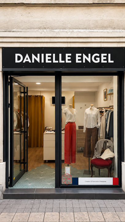 Danielle Engel — Comédie