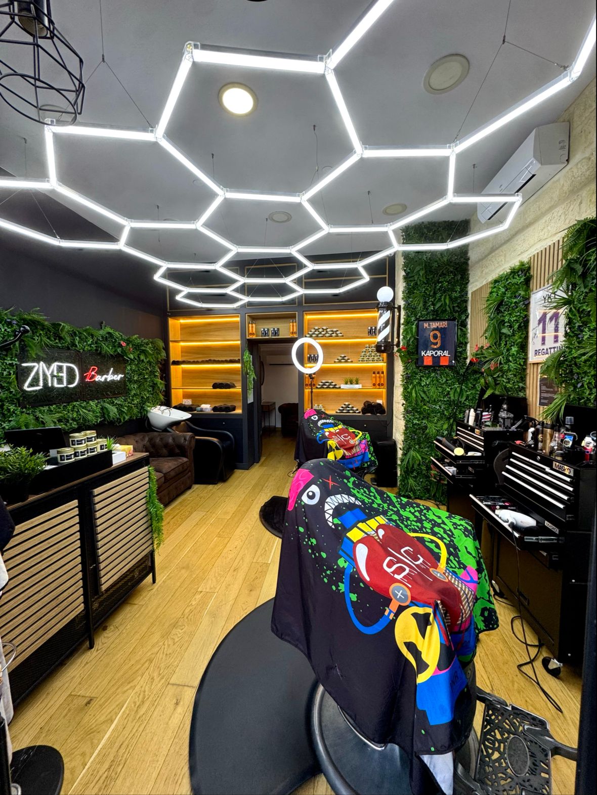 Ziyed Barber Montpellier — Antigone